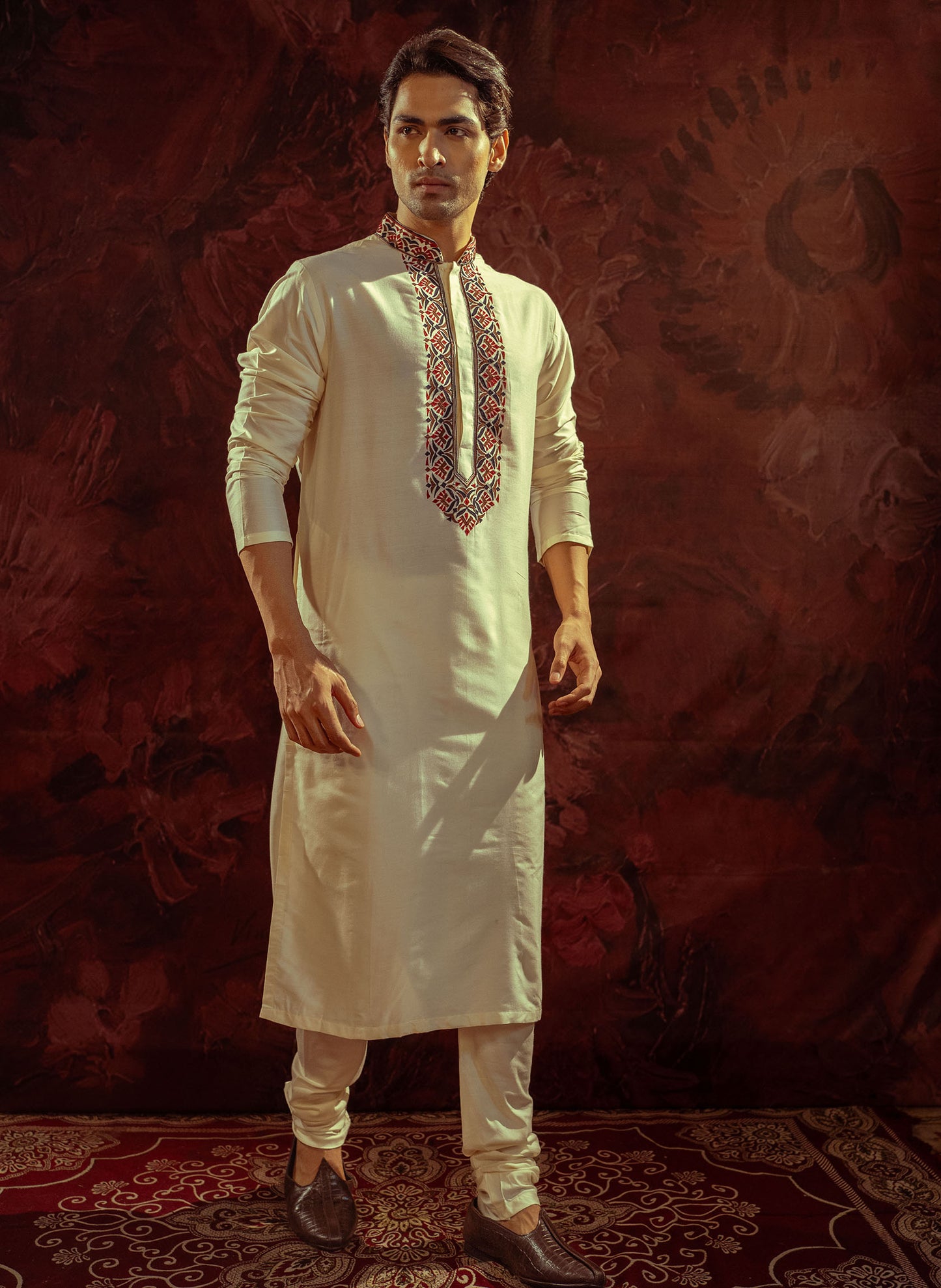 Offwhite Applique Kurta set