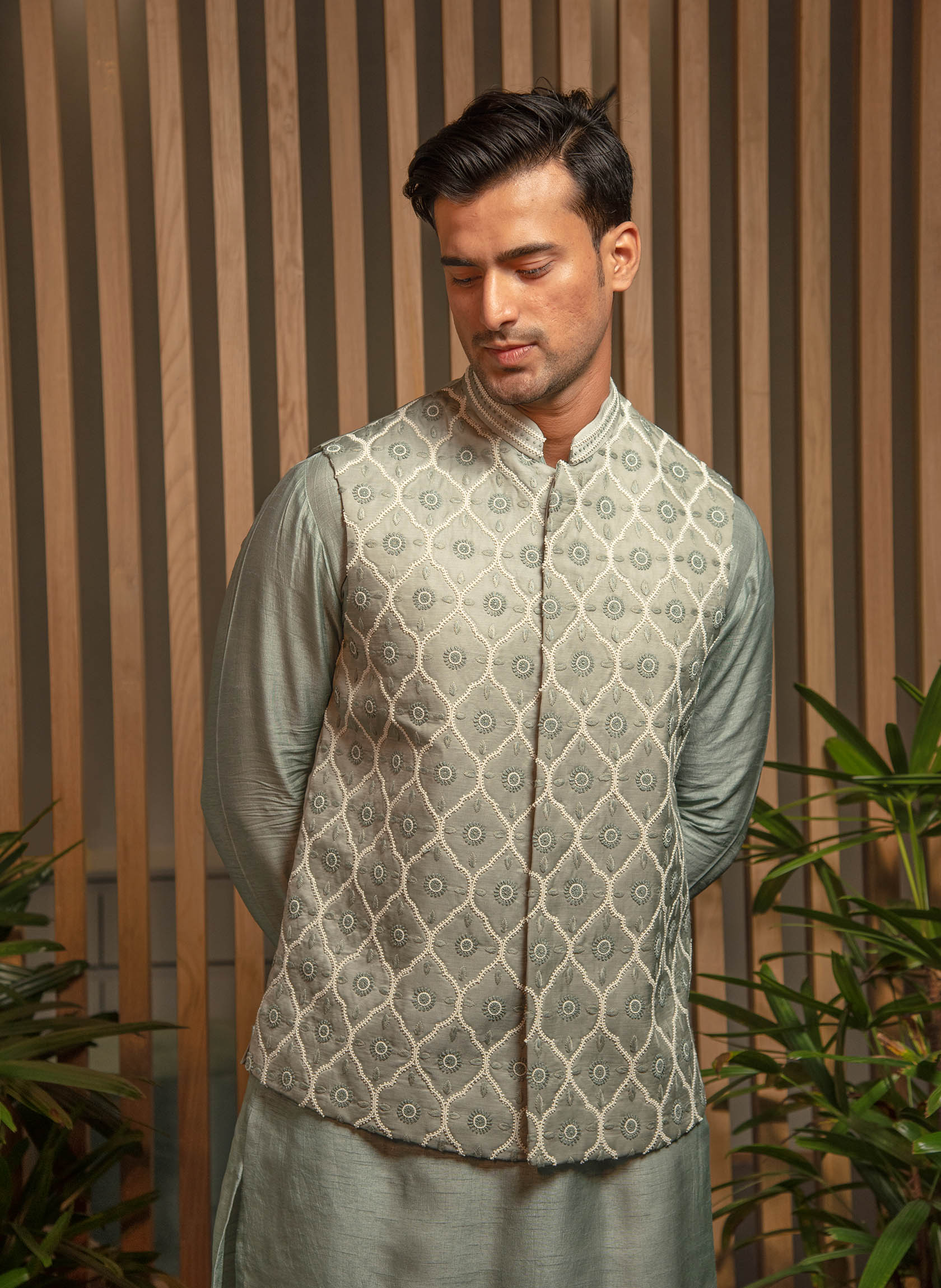 pearl-embroidered-bandi-with-kurta-set