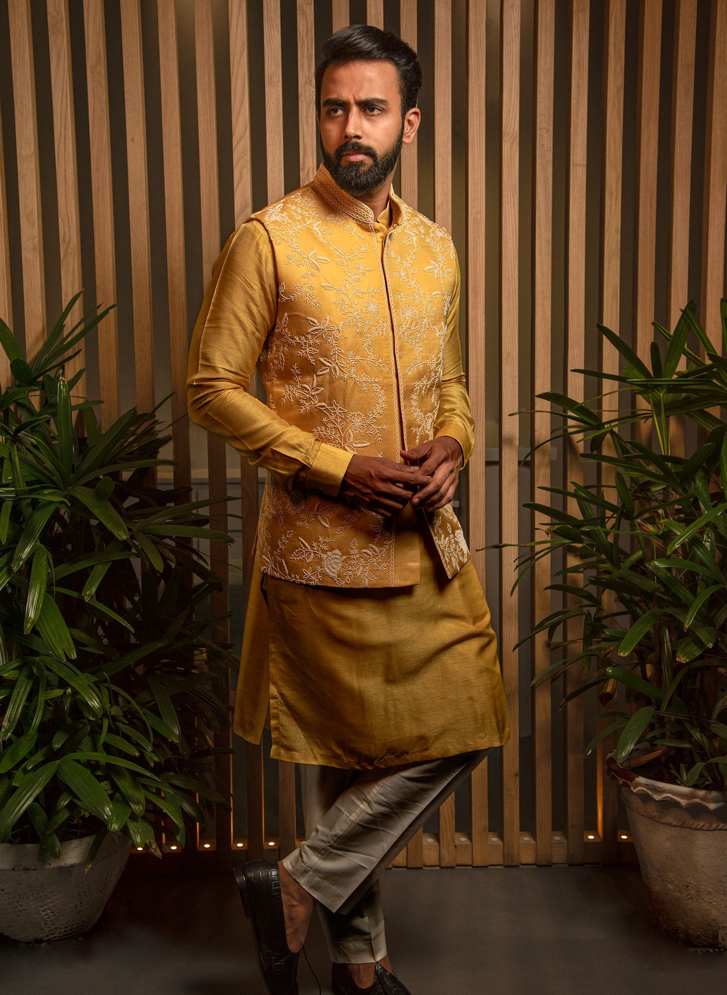 yellow-embroidered-bandi-with-kurta-set