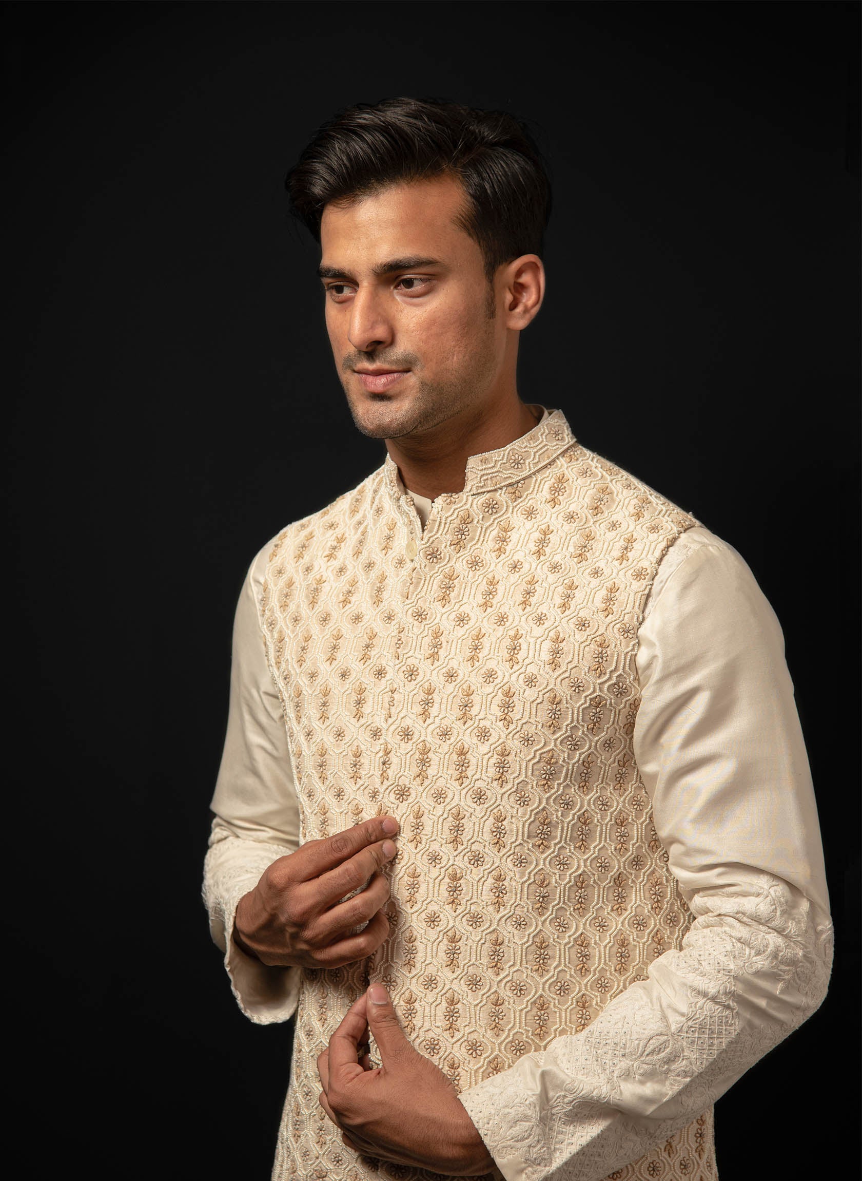 ivory-raw-silk-embroidered-bandi-with-kurta-set