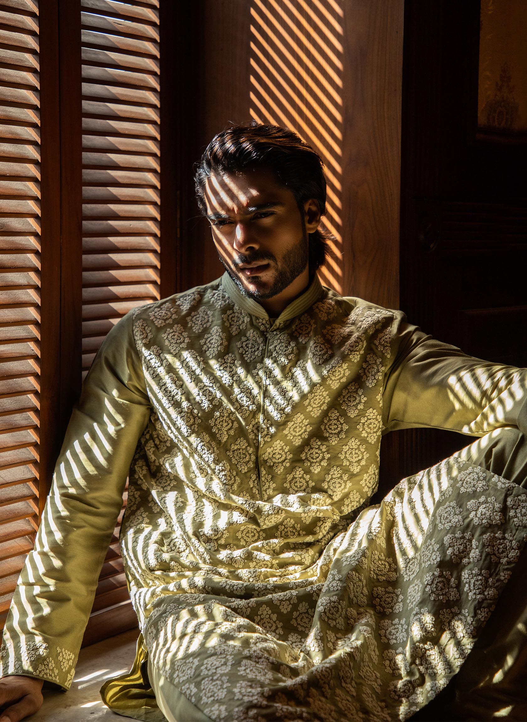 green-floral-embroidered-kurta-set