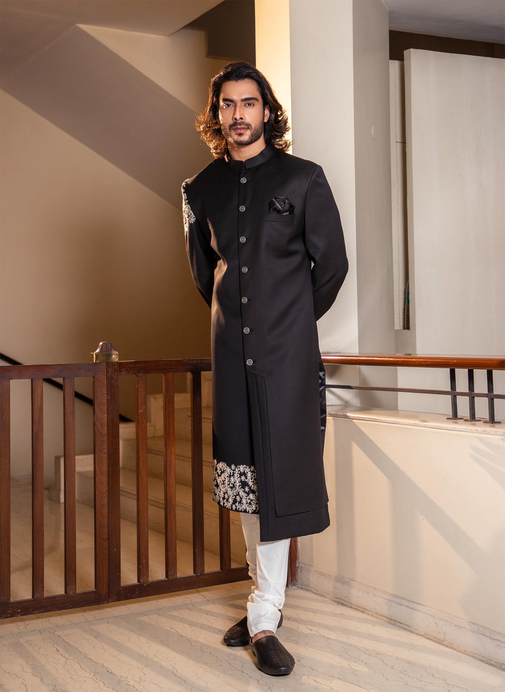 black-asymmetric-bandhgala-set