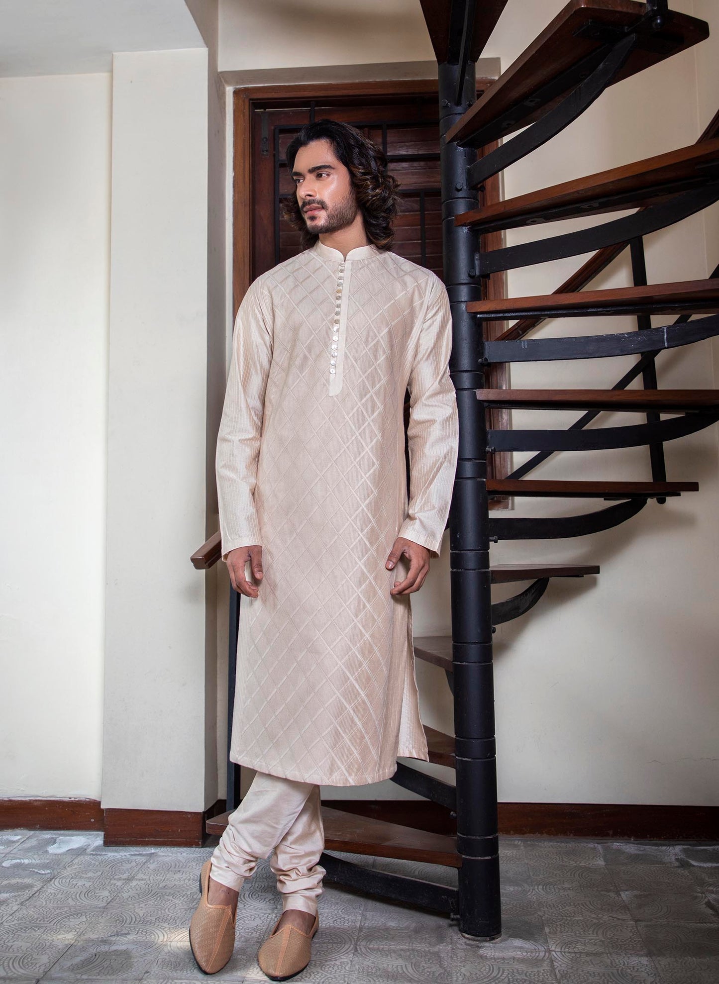 pearl-white-pintuck-kurta-set