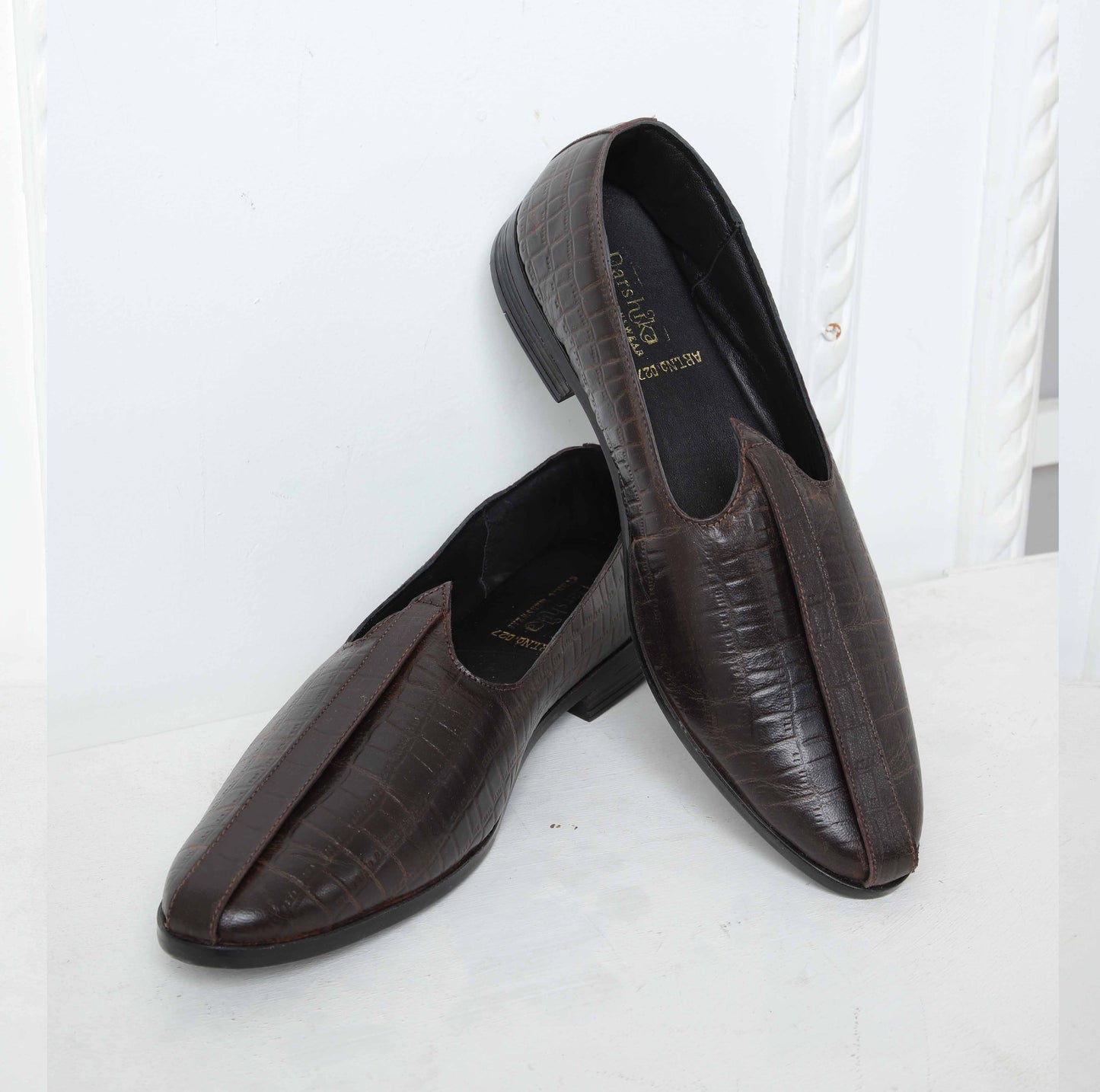 Dark Brown Leather Jutti