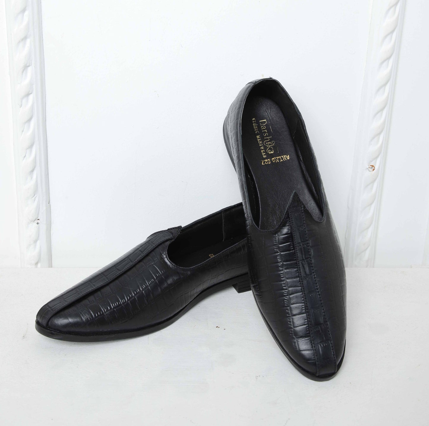 Black Leather Jutti